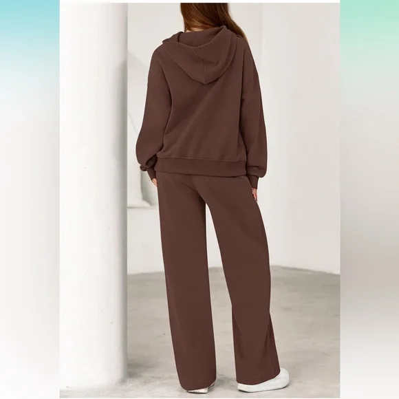 Cozy Sweatset - Picture 3 of 5